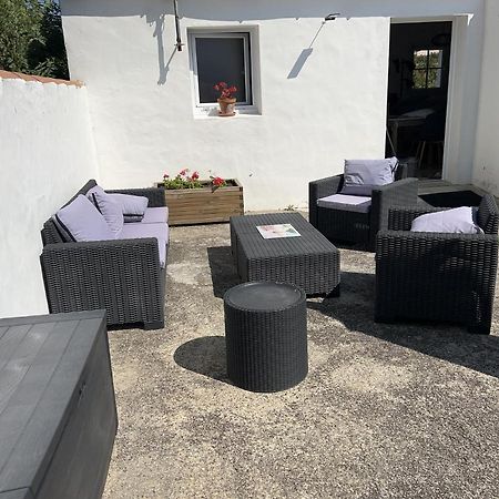 Petite Maison Au Calme, Dans Une Impasse L'Epine  Esterno foto