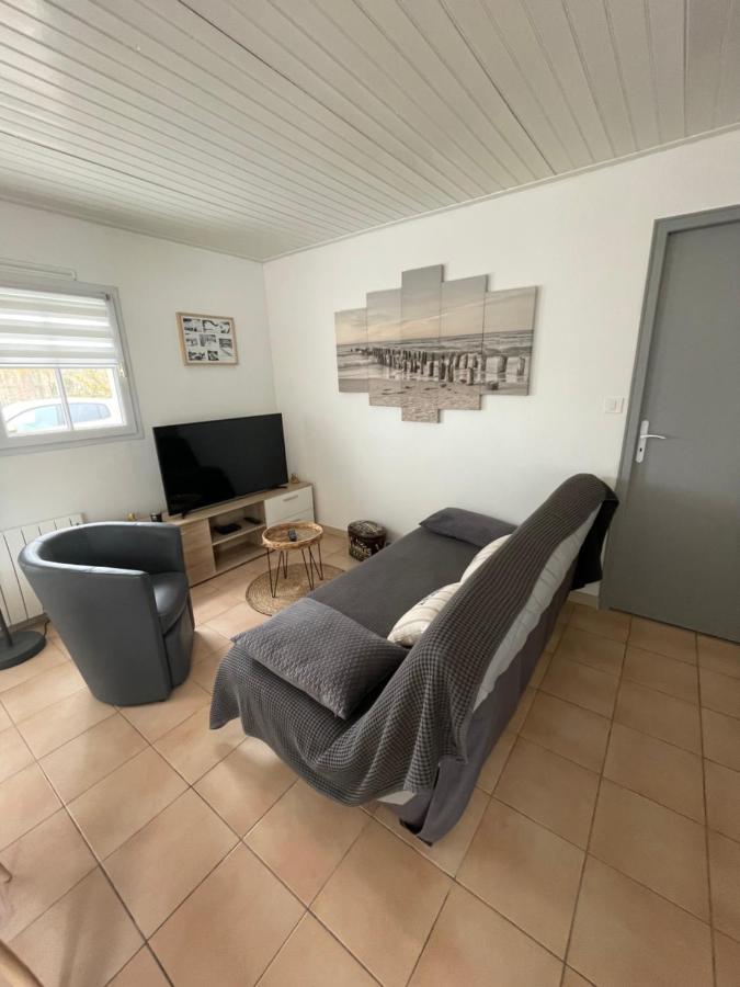 Petite Maison Au Calme, Dans Une Impasse L'Epine  Esterno foto