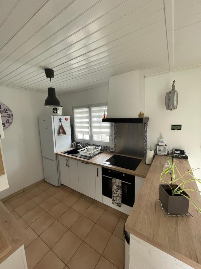 Petite Maison Au Calme, Dans Une Impasse L'Epine  Esterno foto